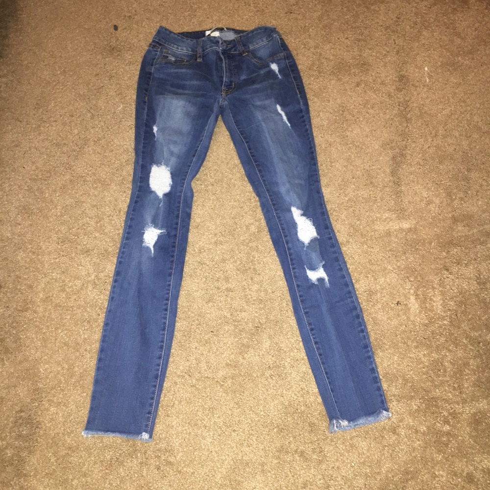 Ripped skinny jeans